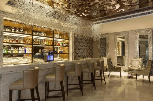 Sheraton Dubai Creek Hotel And Towers image 1