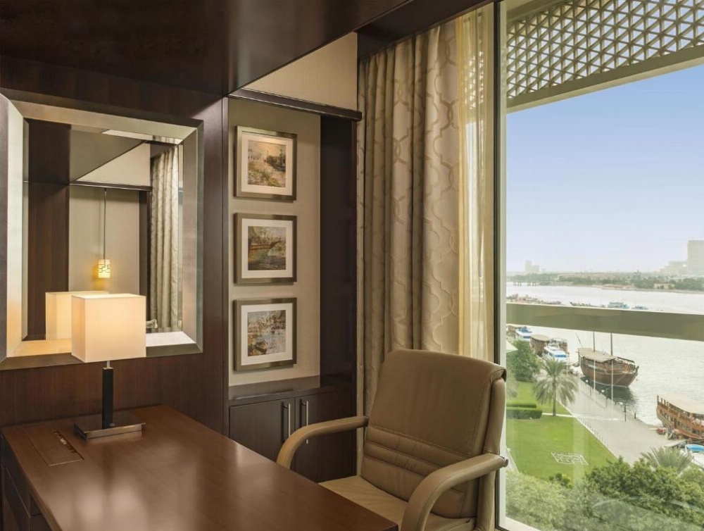 Sheraton Dubai Creek Hotel And Towers Image 24