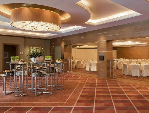 Sheraton Dubai Creek Hotel And Towers image 40